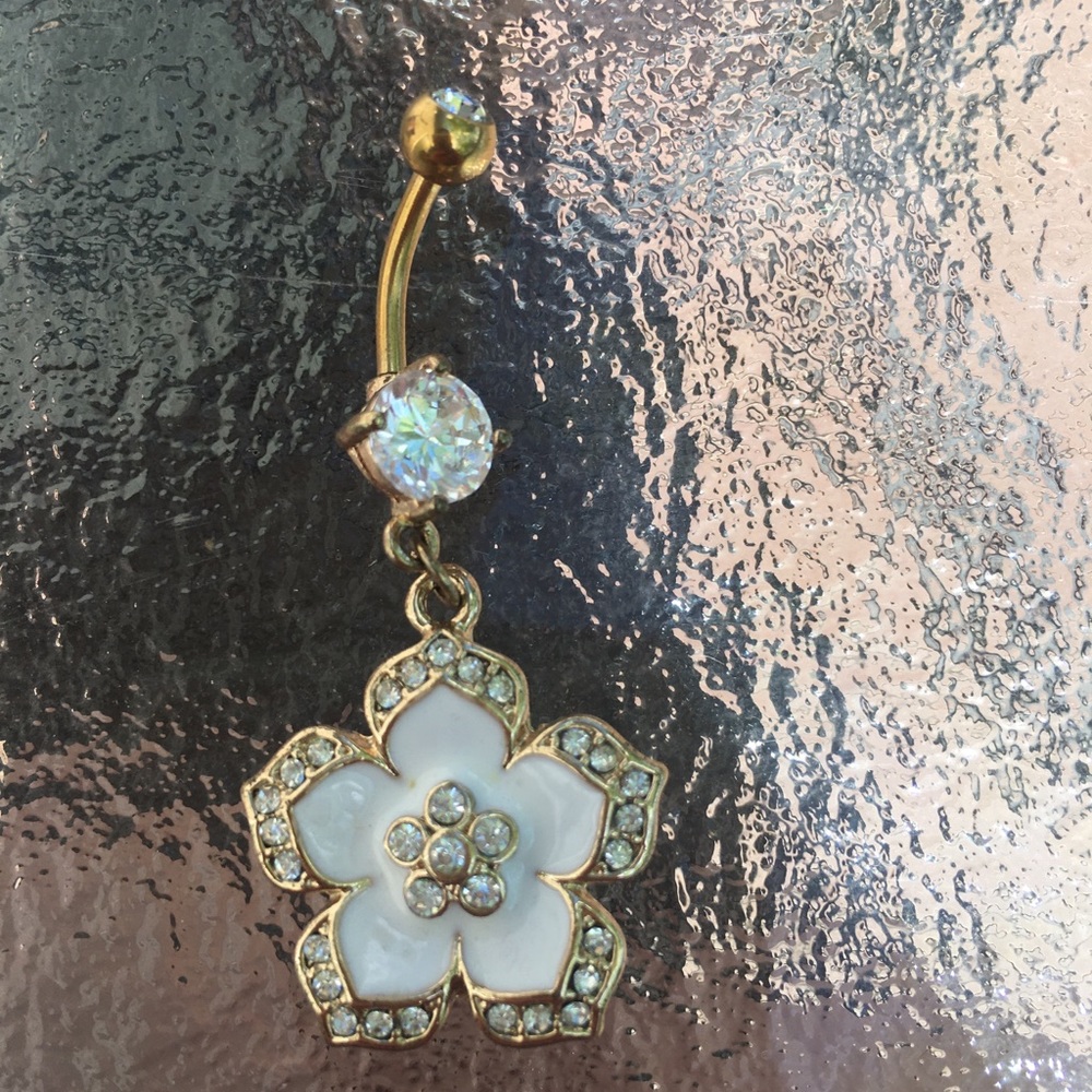 Belly button ring
